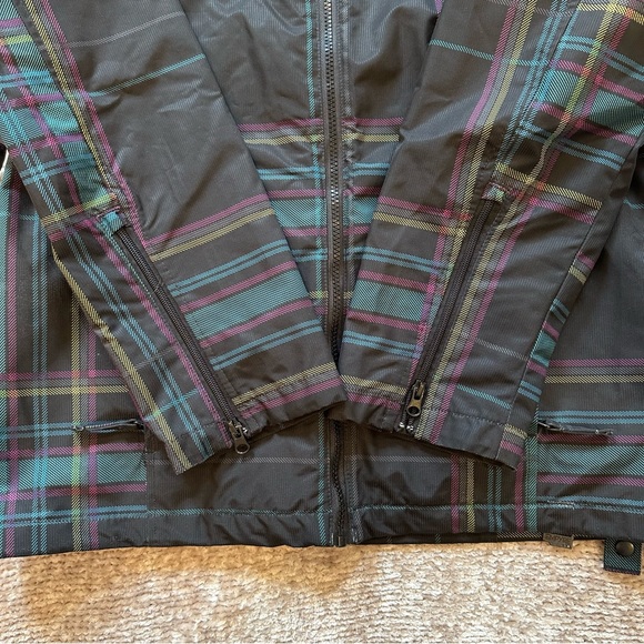 Empyre Shell Snowboarding / Skiing Jacket - Picture 6 of 10